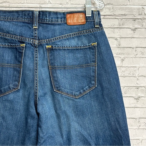 Tommy Hilfiger Women's Size 6 Denim Jeans Mid-Rise Medium Wash - Picture 9 of 13